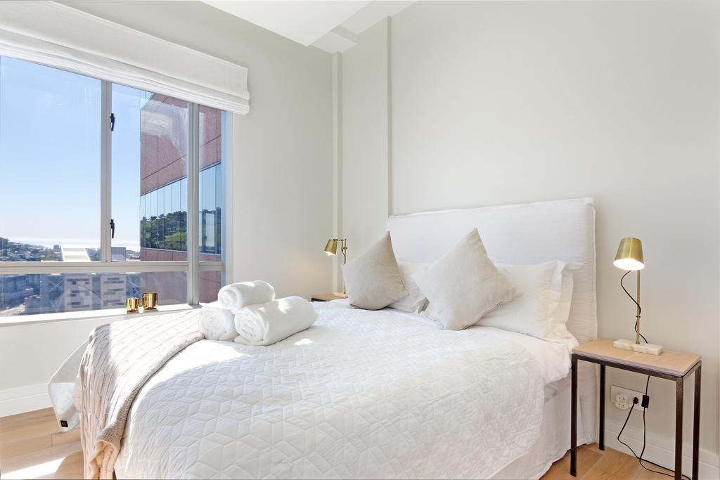 Triangle Luxury Suites By Totalstay Fokváros Kültér fotó