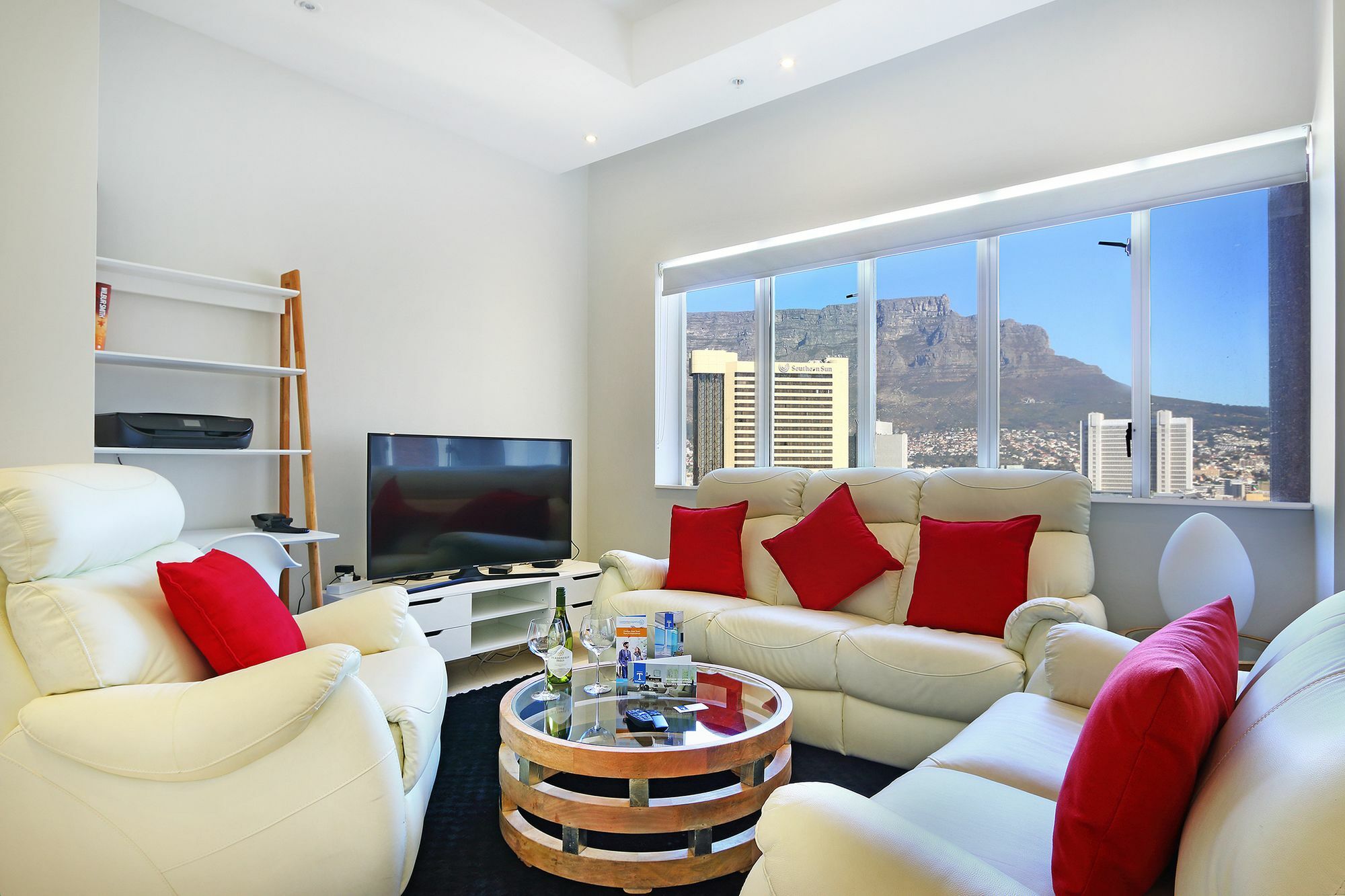 Triangle Luxury Suites By Totalstay Fokváros Kültér fotó