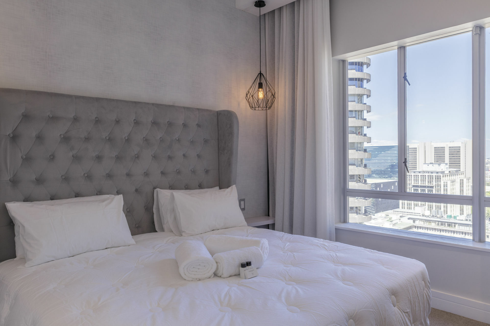 Triangle Luxury Suites By Totalstay Fokváros Kültér fotó