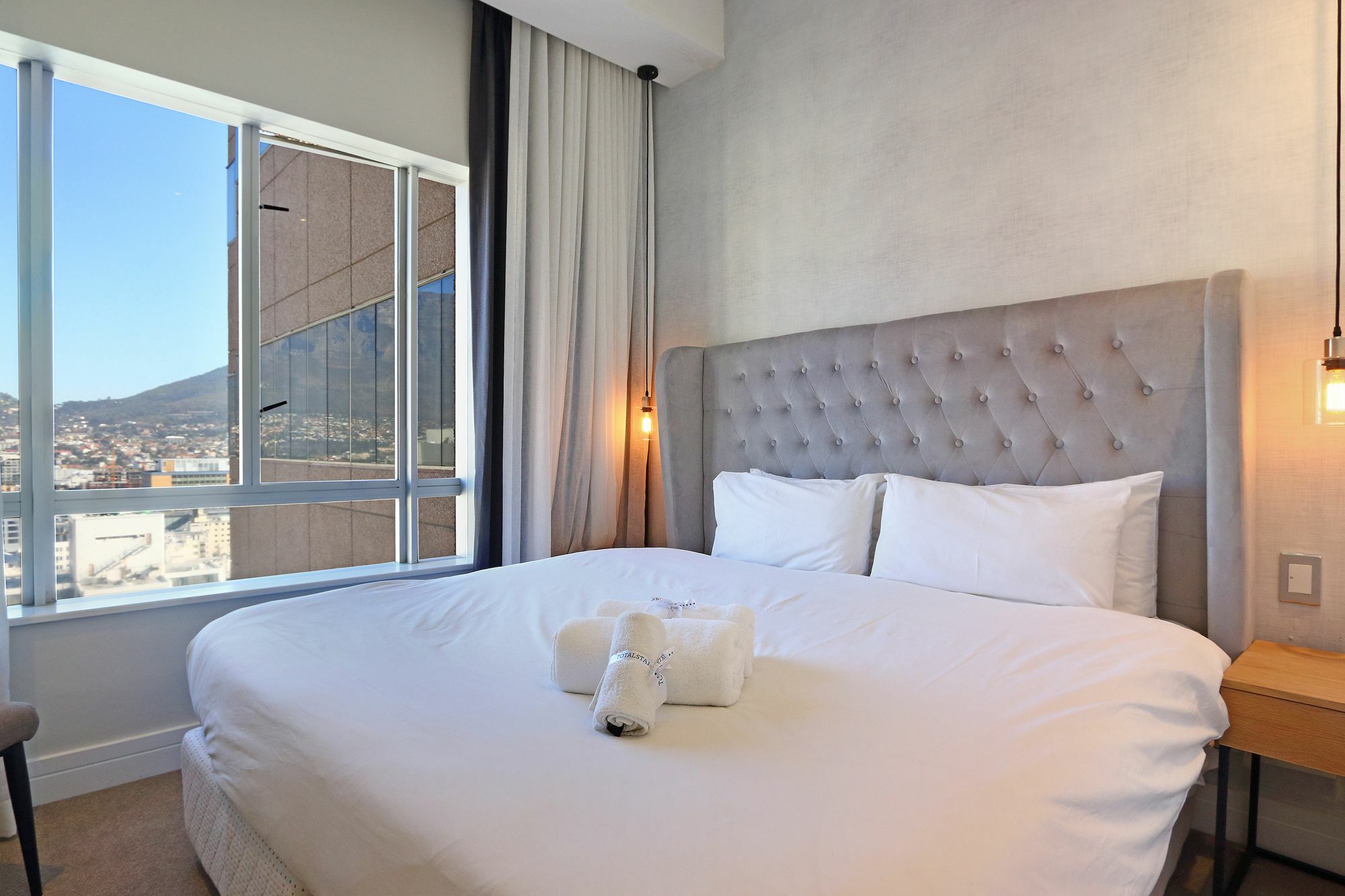 Triangle Luxury Suites By Totalstay Fokváros Kültér fotó