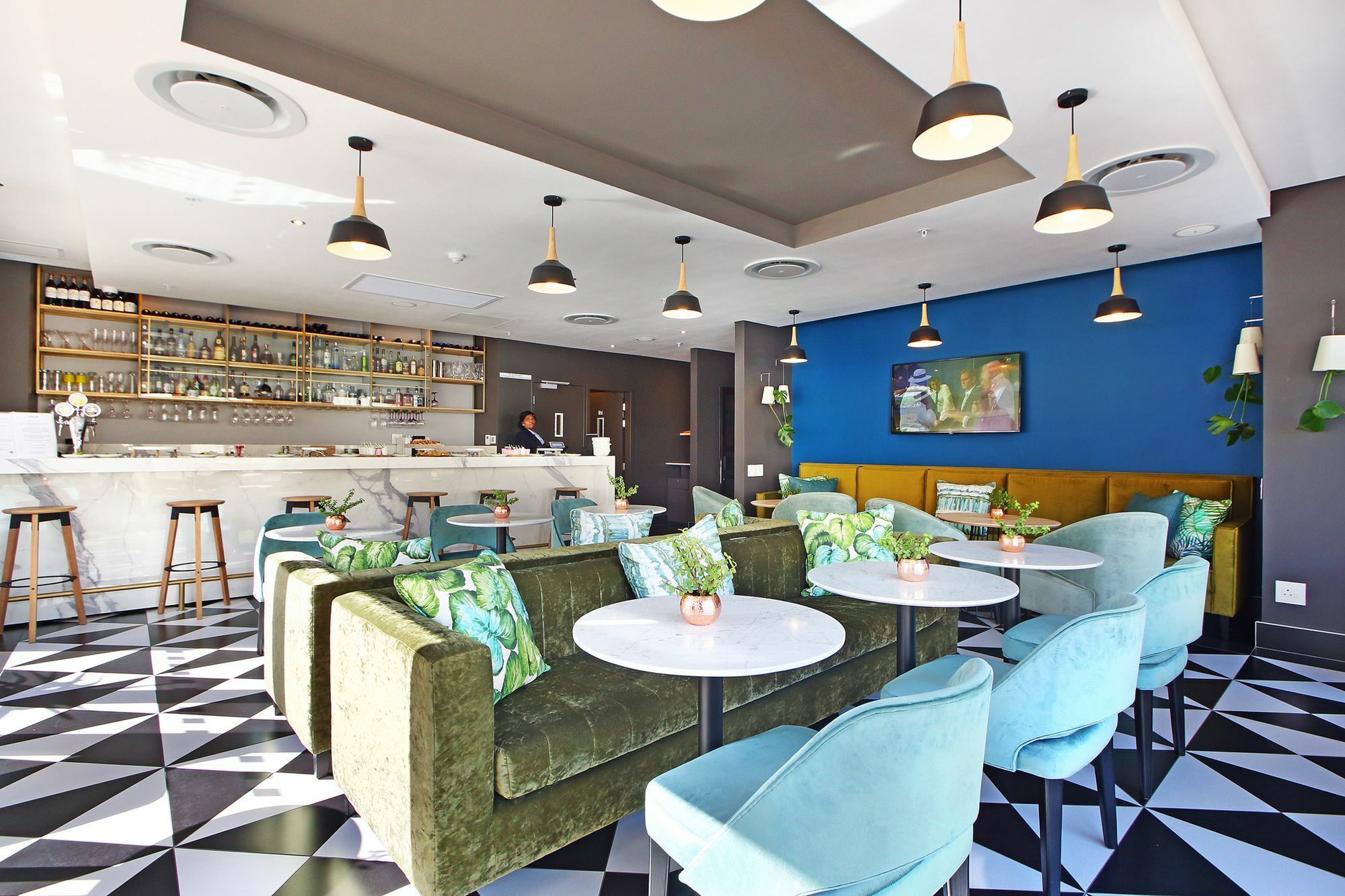 Triangle Luxury Suites By Totalstay Fokváros Kültér fotó